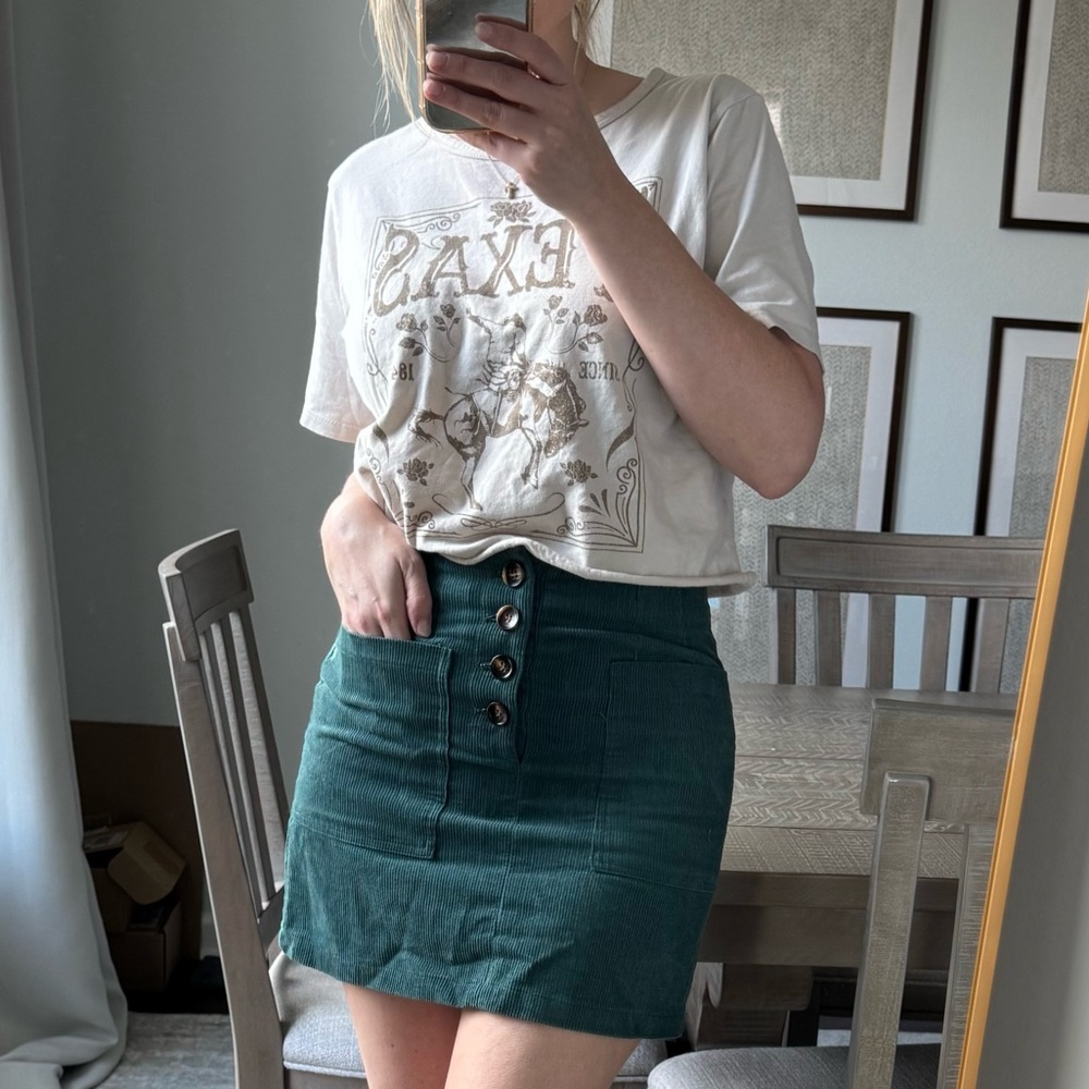 Alter’d State Cream Texas Graphic Crop Top - Picture 9 of 9